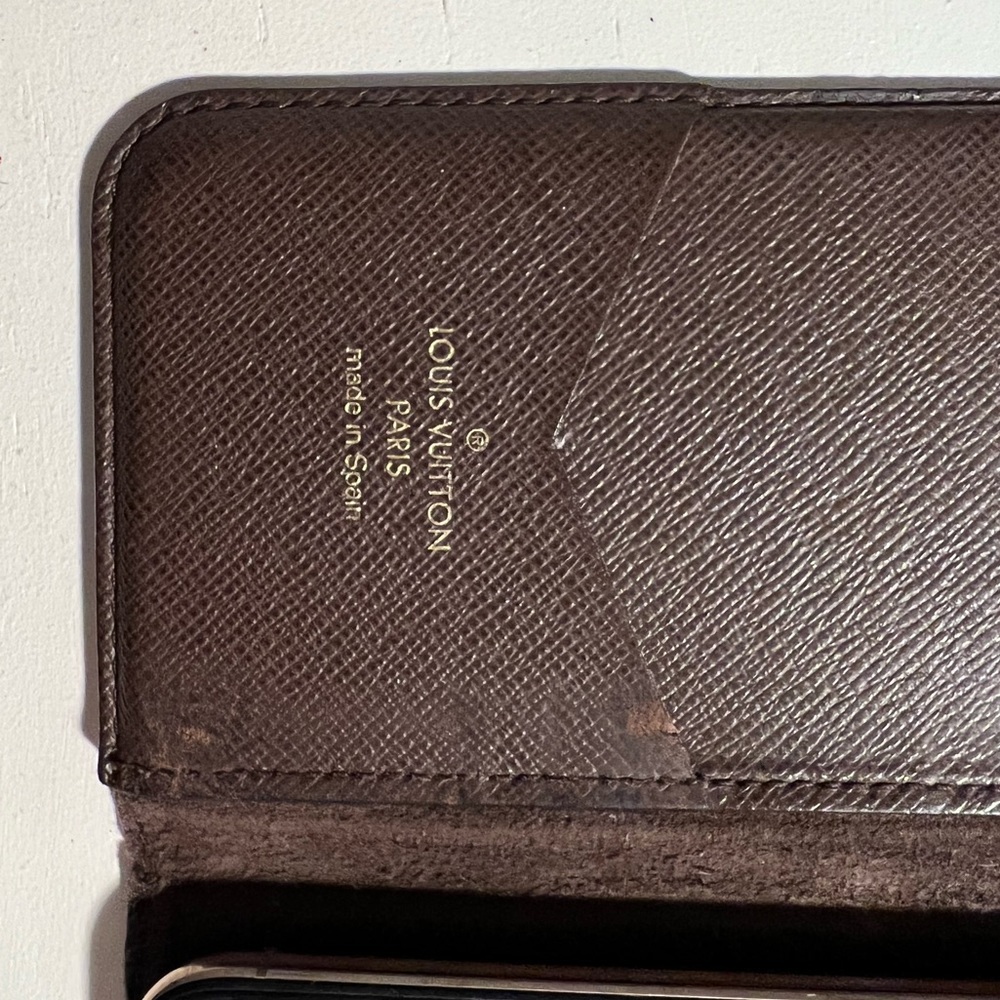 Louis Vuitton iPhone X/XS Folio - Picture 7 of 9